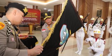 Polda Kepri Gelar Upacara Pensucian Pataka Sambut Hari Bhayangkara ke-80