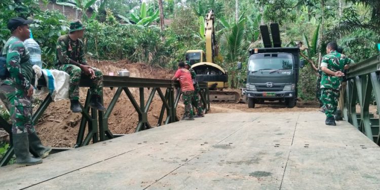 Jembatan Bailey Kembali Buka Akses Warga Candiroto