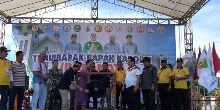 Bupati Sambas Inisiasi Layanan Adminduk dan Kesehatan Gratis di Rumah Ibadah