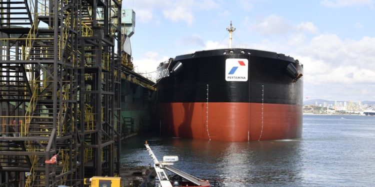 Kapal Pertamina Gamsunoro Sukses Melintasi Selat Hormuz