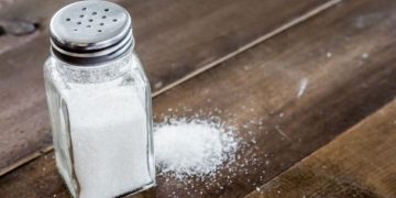 Kelompok yang Harus Membatasi Asupan Garam untuk Kesehatan