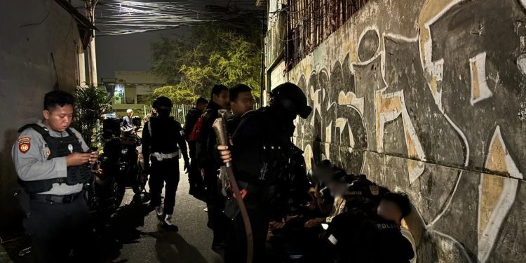 Brimob Polda Metro Jaya Gagalkan Tawuran di Ciracas, Delapan Pemuda Ditangkap