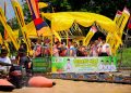 Perahu Begandong Bengkalis Memukau di Pawai MTQ Riau