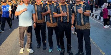 Kapolres Kutai Timur Ikuti Jalan Sehat Hari Bhayangkara ke-80 di Balikpapan