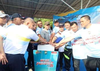 Polda Kepri Bagikan 1.000 Paket Sembako dalam Bakti Sosial Hari Bhayangkara