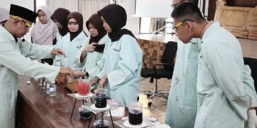 Workshop Kimia Bahan Alam Indonesia Tingkatkan Kompetensi Guru dan Siswa