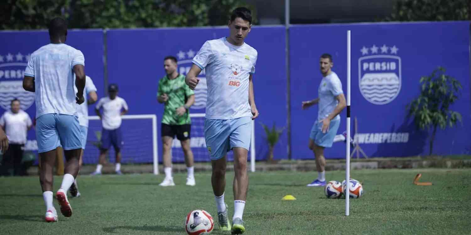 Menalo Terkesan dengan Kehadiran Ribuan Bobotoh Saksikan Latihan