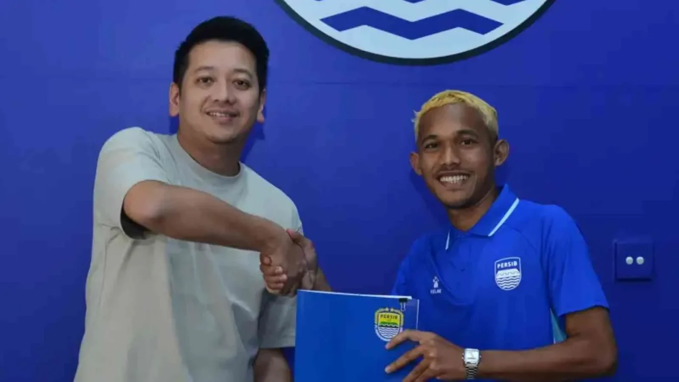 Mengenal Ali Tanamal, Winger Asal Tulehu yang Kini Membela Persib Bandung