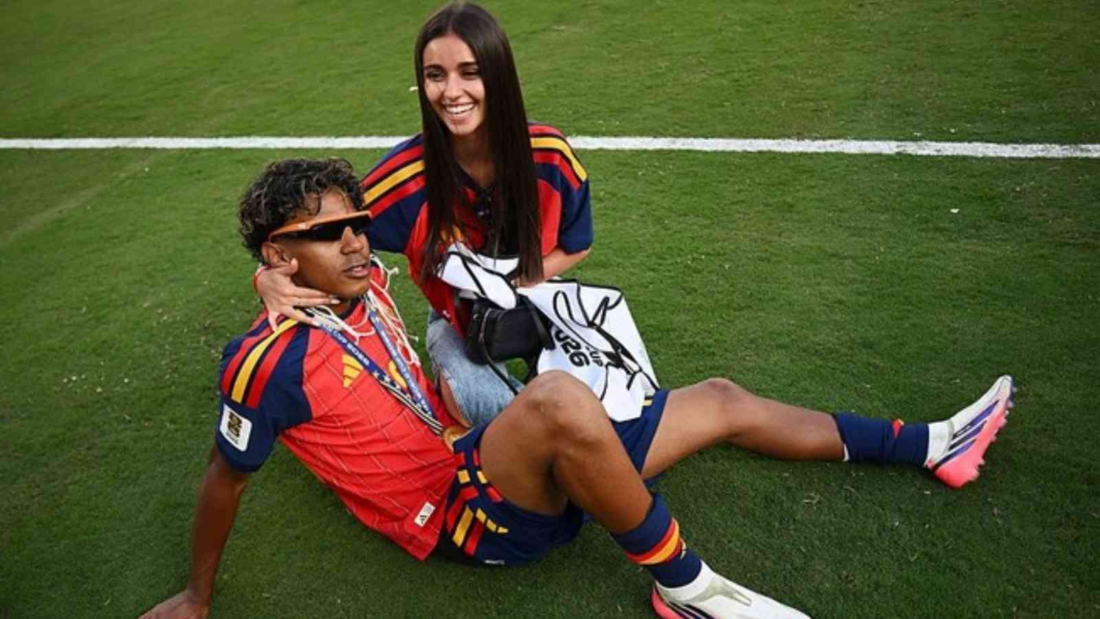Momen Romantis Lamine Yamal dan Pacar saat Spanyol Juarai Piala Dunia 2026