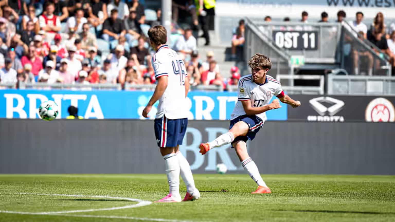 Wehen Wiesbaden vs Bayern, Laga Spesial Perayaan 100 Tahun SVWW