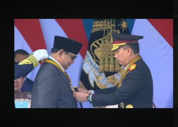 Kapolri Anugerahi Medali Loka Praja Samrakshana kepada Presiden Prabowo