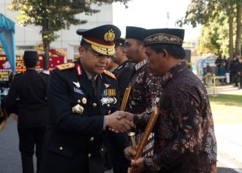 Polda DIY Anugerahkan Penghargaan pada Personel dan Warga Berprestasi di Hari Bhayangkara ke-80