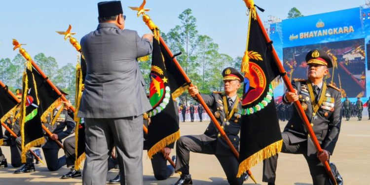 Kapolda Lampung Irjen Pol Helfi Assegaf Raih Penghargaan Nugraha Sakanti