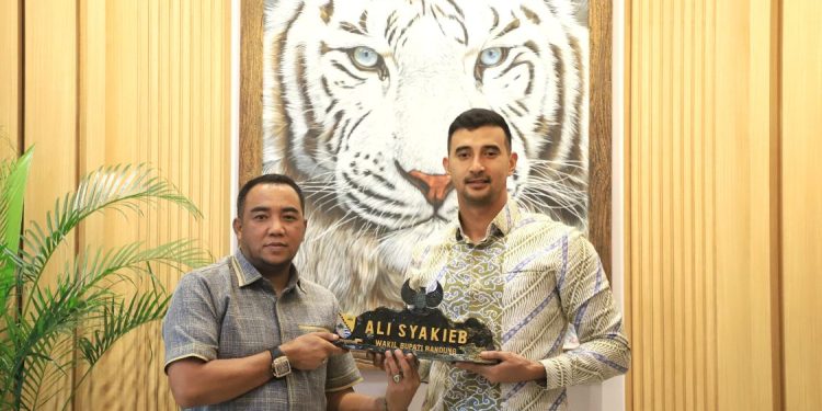 Pemkab Nagan Raya Dorong Batu Giok Jadi Produk Kerajinan Unggulan