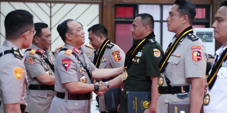 418 Lulusan Sespim Siap Hadapi Tantangan Global dan Digital