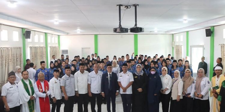 Bupati Kolaka Tegaskan Dokter PNS Prioritaskan Tugas Dinas