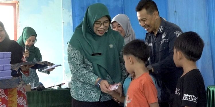 TP PKK Sambas dan Dukcapil Tingkatkan Layanan Adminduk di Desa