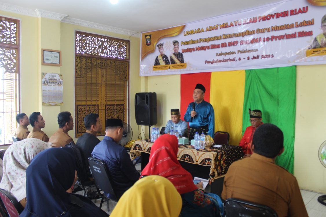 LAMR Riau Tingkatkan Kompetensi Guru Budaya Melayu Riau