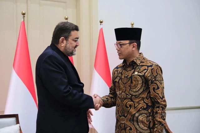 Menlu dan Ketua MPR RI Hadiri Pemakaman Ayatollah Khamenei di Teheran