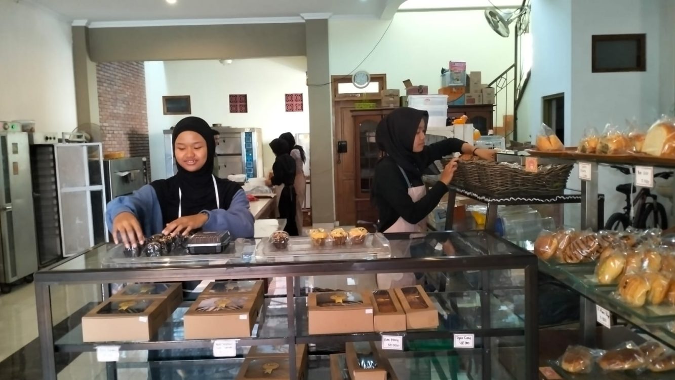MAN 4 Sleman Kirim 68 Siswa ke 25 Industri Kuliner untuk PKL