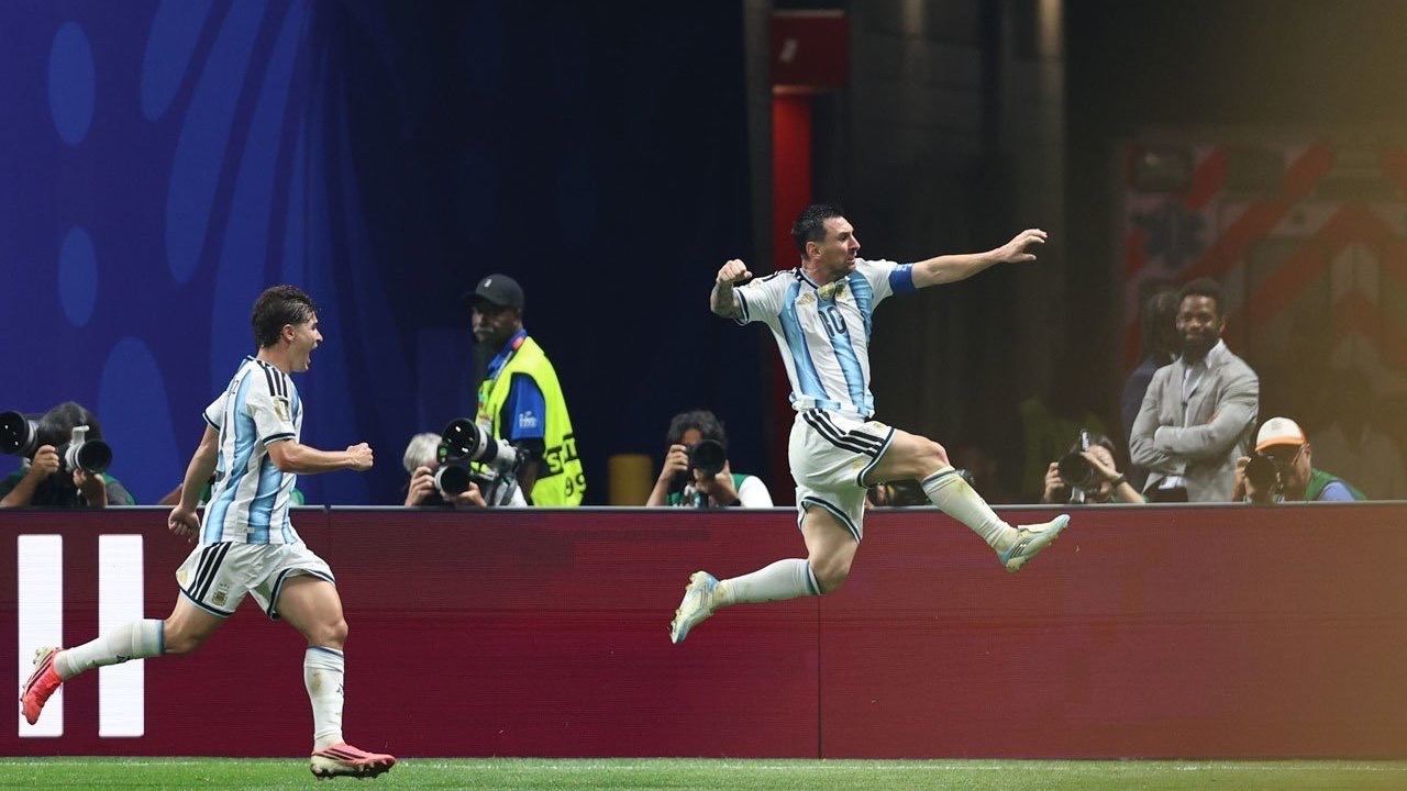 Argentina Lakukan Comeback Dramatis, Messi Jadi Pahlawan