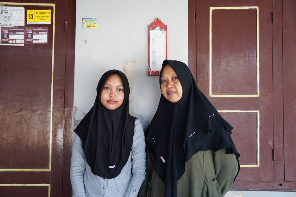 Anak Janda Penjual Air Minum Raih Kuliah Gratis di UGM