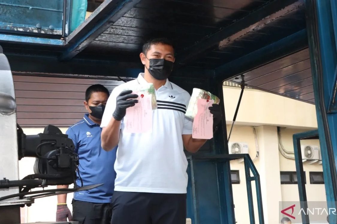 Polres Jakpus Musnahkan 28,3 Kg Ganja dan 17 Ribu Butir Ekstasi