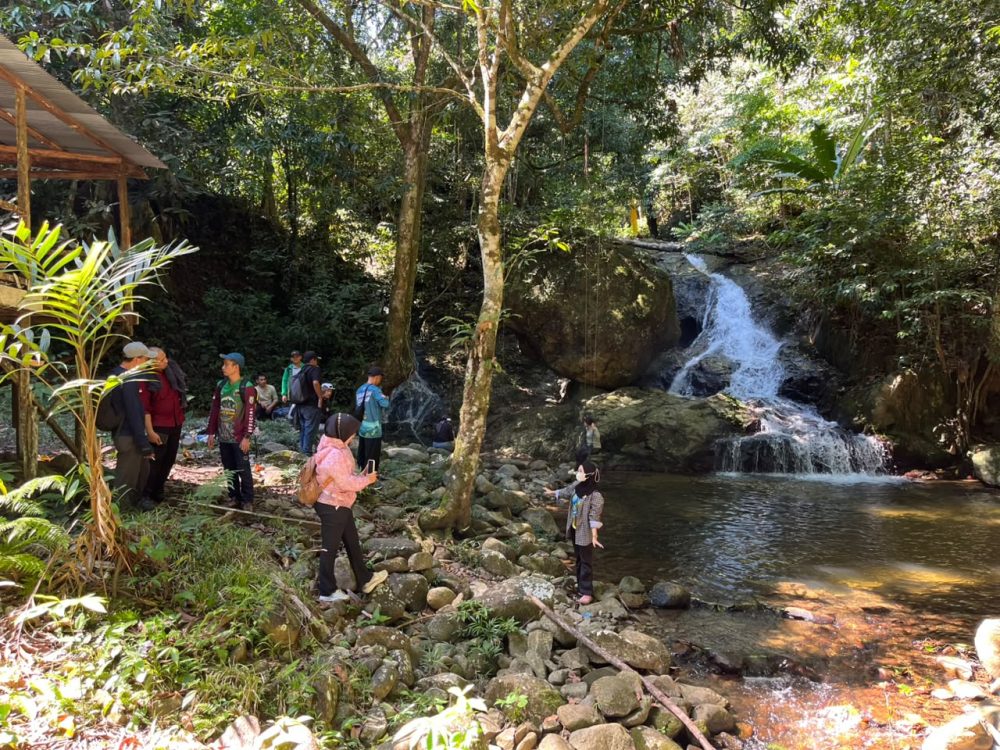 DPMPTSP Balangan Survei Lokasi untuk Pengembangan Wisata Tebing Tinggi