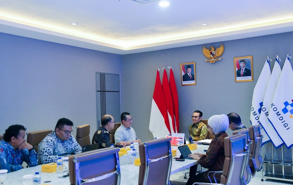 Wamen Nezar Dorong Kolaborasi Semikonduktor untuk AI Nasional