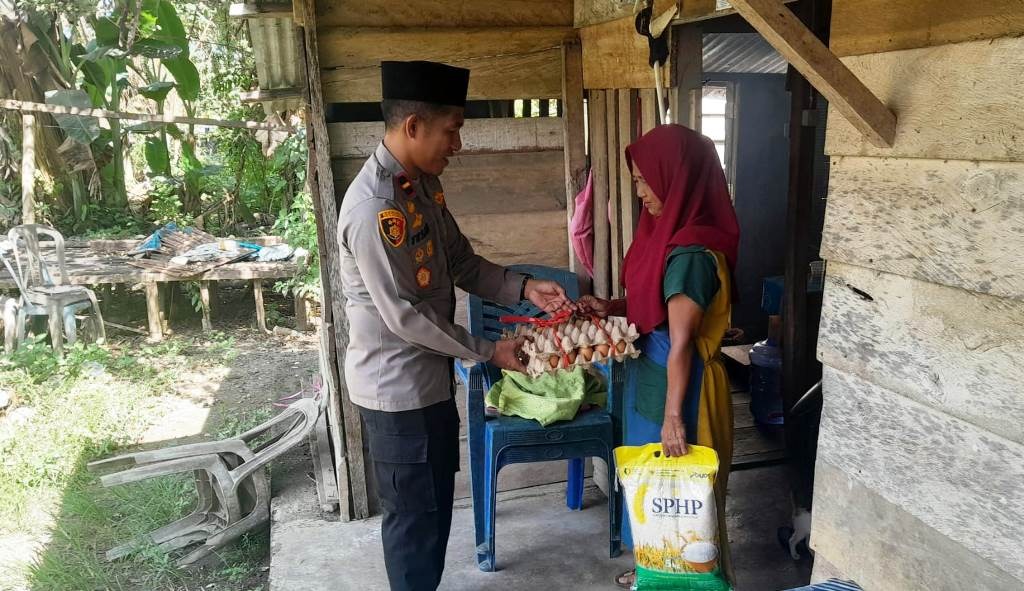 Polres Banggai Gelar Jumat Curhat dan Berkah, Dekatkan Diri dengan Warga