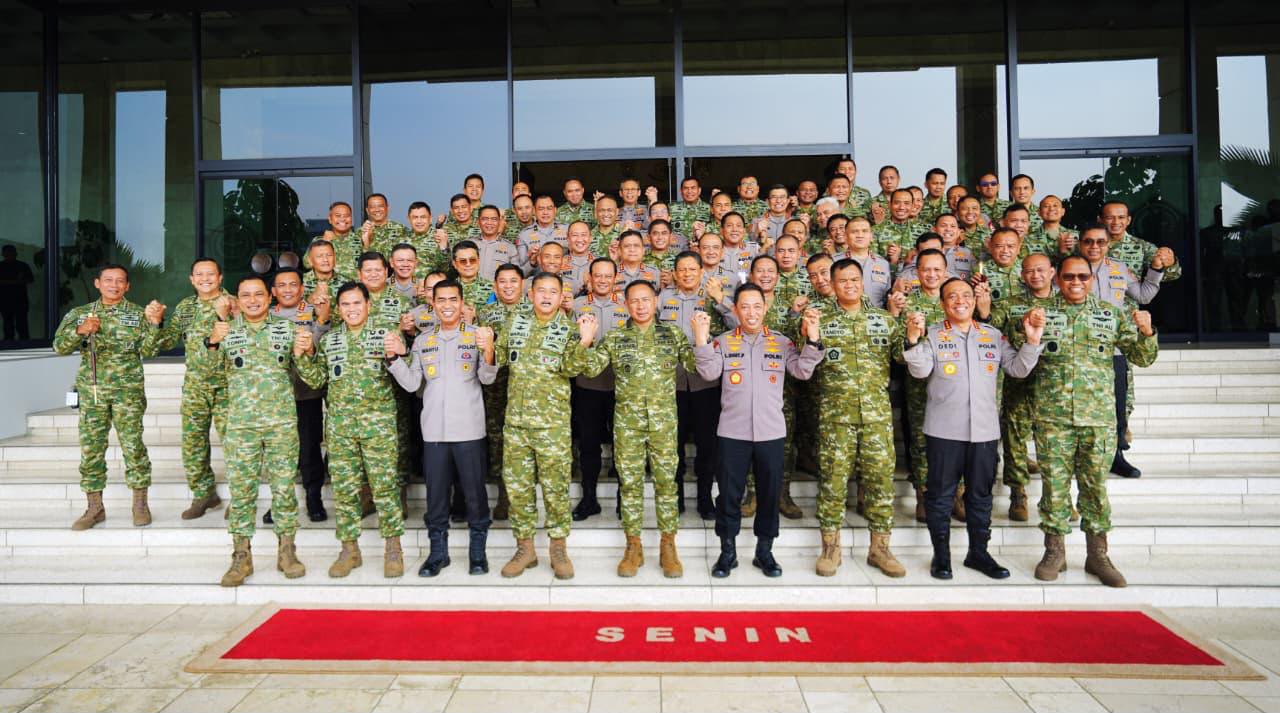 Kapolri dan Panglima TNI Perkuat Sinergi di Mabes TNI