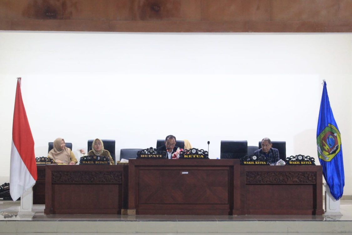 Asisten III Parigi Moutong Paparkan KUA-PPAS 2027 di DPRD