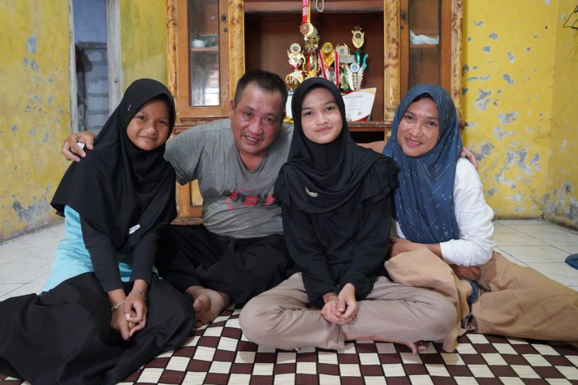 Tiara Julianti, Anak Penjual Keripik, Raih Kuliah Gratis di Kedokteran UGM