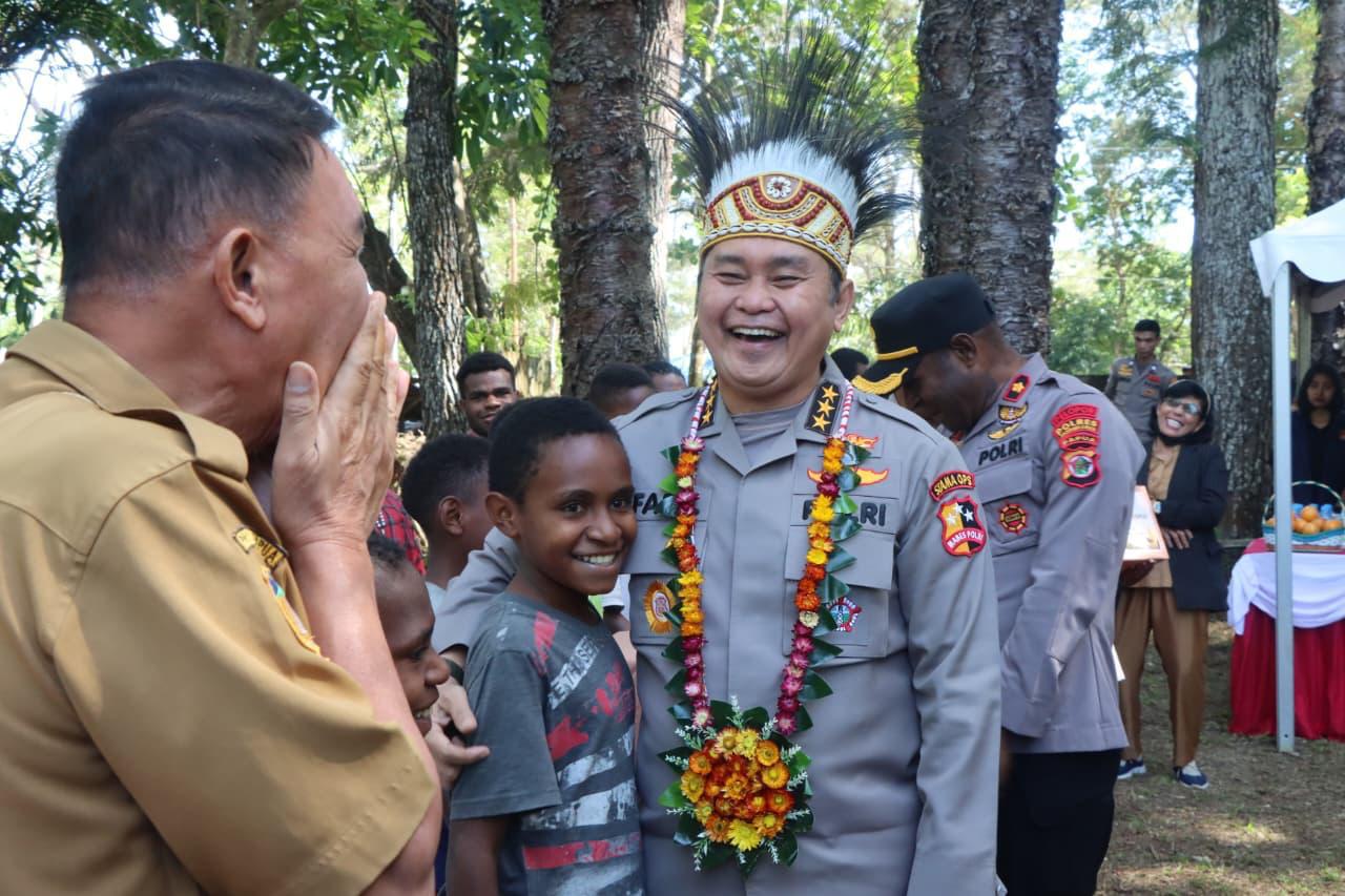 Astamaops Kapolri Dorong Semangat Belajar Anak Papua di Wesaput