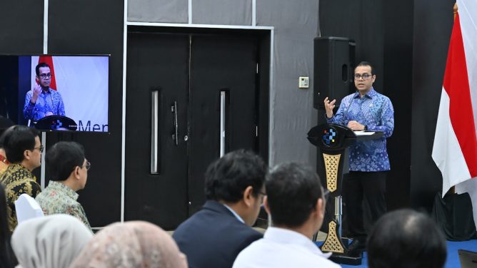 Wamen Nezar: Komunikasi dan Kepercayaan Publik Kunci Keberhasilan Kebijakan