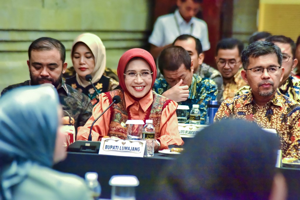 Pemkab Lumajang Siapkan Seragam Gratis untuk Siswa Baru SD dan SMP Negeri