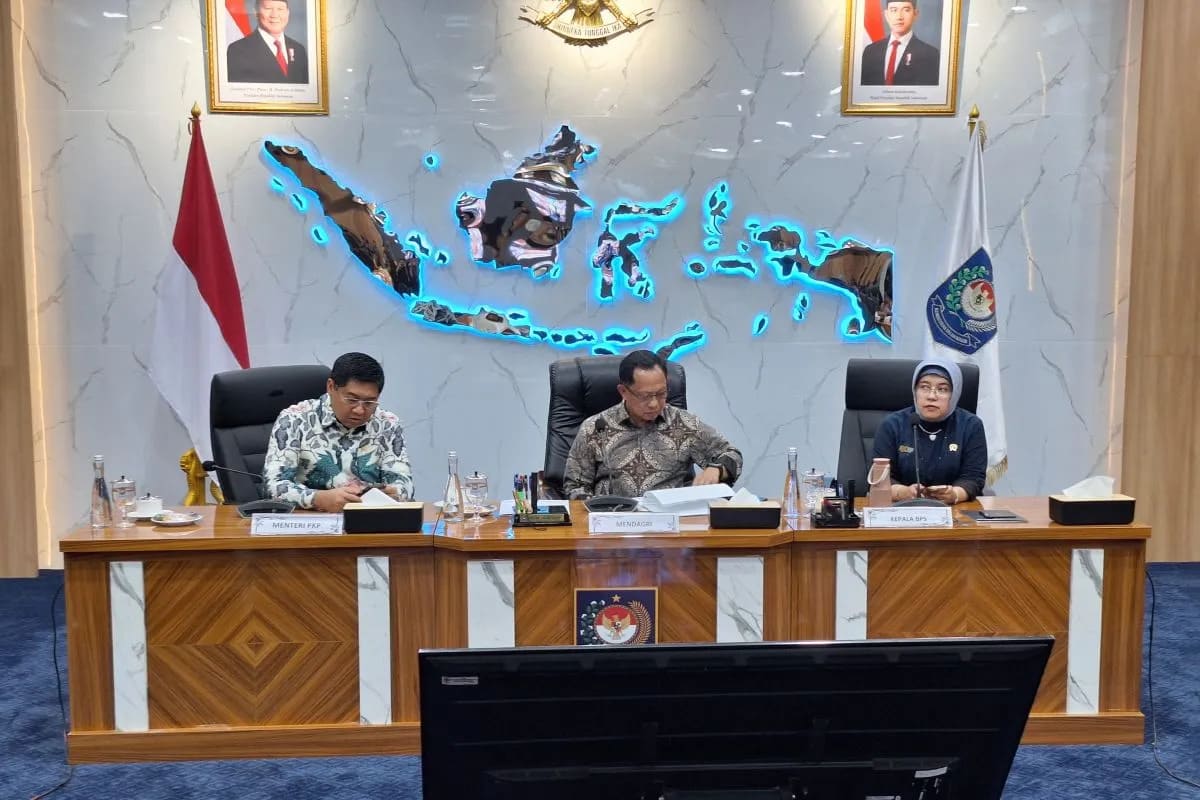 Kemendagri dan Pemda Tingkatkan Program Bedah Rumah Pascabencana di Sumatra