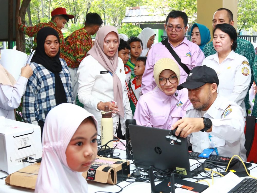 Bunda PAUD Pontianak Kunjungi MPLS di Tiga Sekolah, Pastikan KIA untuk Siswa SDN