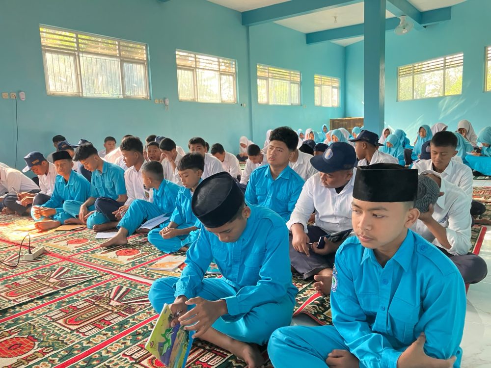 Program KIM Goes to School di SMP Muhammadiyah 1 Tempel Berhasil Hasilkan 82 Karya Tulis