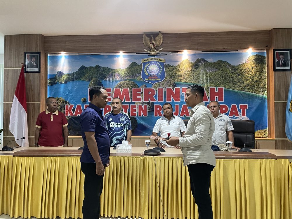 Wakil Bupati Raja Ampat Dorong Kepala Distrik Tingkatkan Pelayanan Hingga ke Kampung