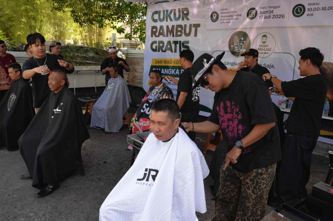 Komunitas Barber Palangka Raya Adakan Cukur Rambut Gratis Sambut Hari Jadi Kota