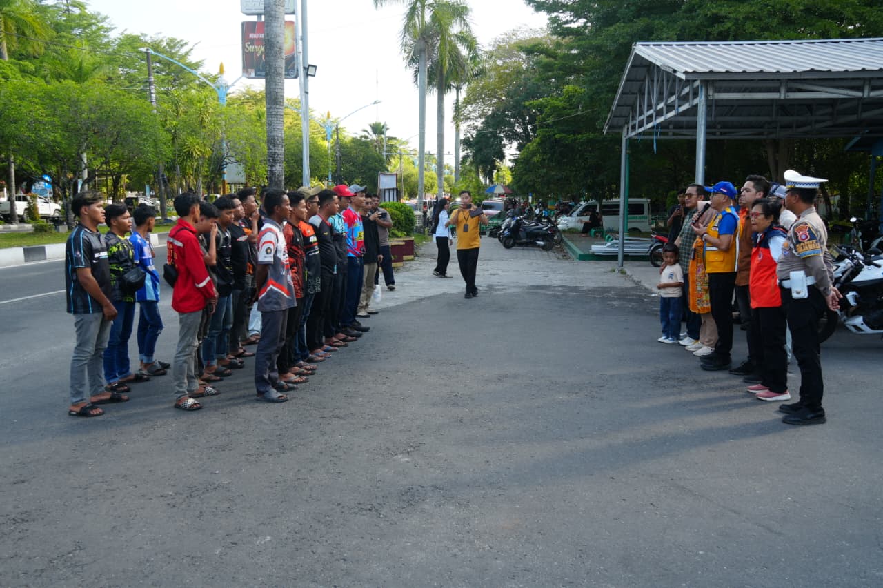 Konvoi Kesiapsiagaan Digelar Relawan Pemadam Kebakaran Palangka Raya