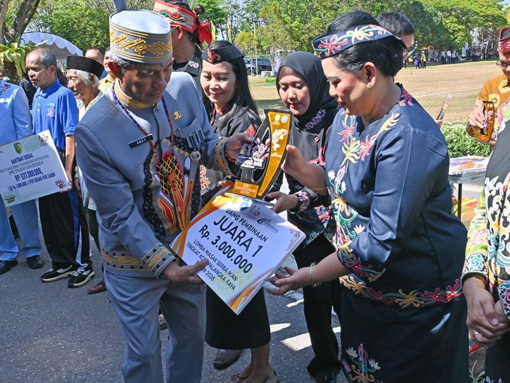 Pemerintah Palangka Raya Berikan Penghargaan Lomba Masak Serba Ikan