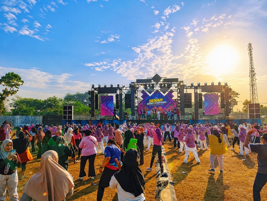 Senam Massal di Tempeh Tengah Dorong Gaya Hidup Sehat