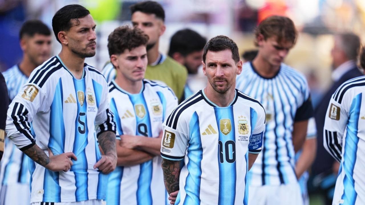 Kritik Gary Neville Terhadap Argentina Pasca Kekalahan di Final Piala Dunia 2026