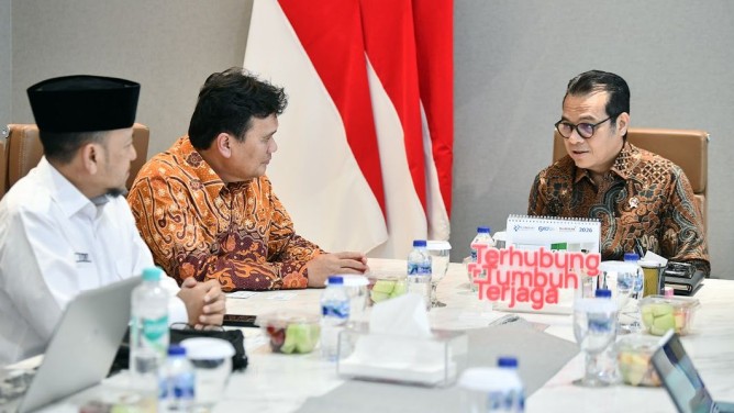 Wamen Nezar Patria: Teknologi AI dan Blockchain Dapat Tingkatkan Efisiensi Perdagangan