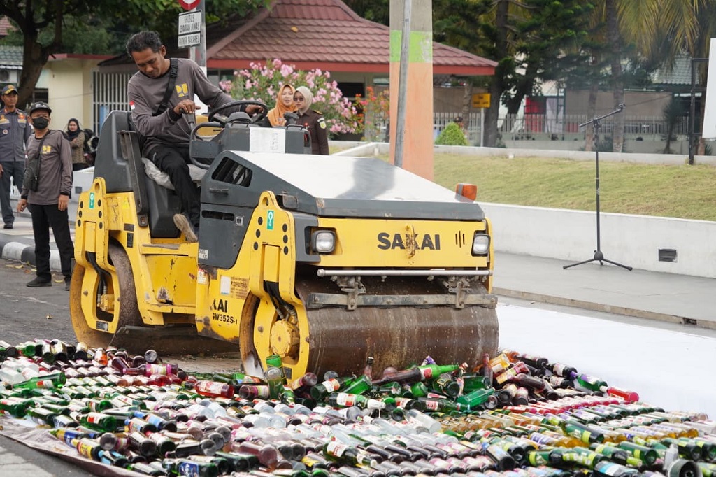 Pemkab Lumajang Tegaskan Larangan Izin Perdagangan Minuman Beralkohol