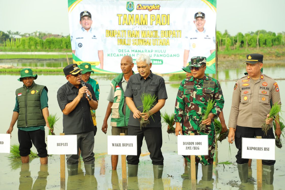 Bupati Hulu Sungai Utara Dorong Swasembada Pangan Melalui Tanam Padi Perdana