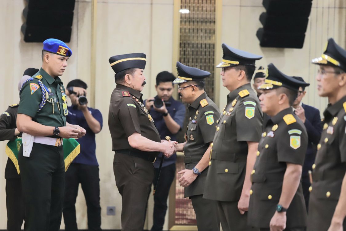 Jaksa Agung Instruksikan Jampidsus Baru Tingkatkan Penanganan Kasus Korupsi