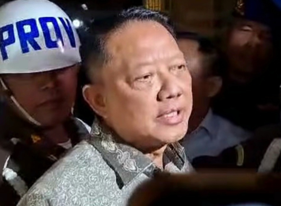 Mantan Jampidsus Febrie Adriansyah Ditahan Terkait Kasus TPPU